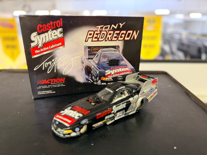 Tony Pedregon Castrol Syntec 2001 Ford Mustang Funny Car 1:24 Action Diecast