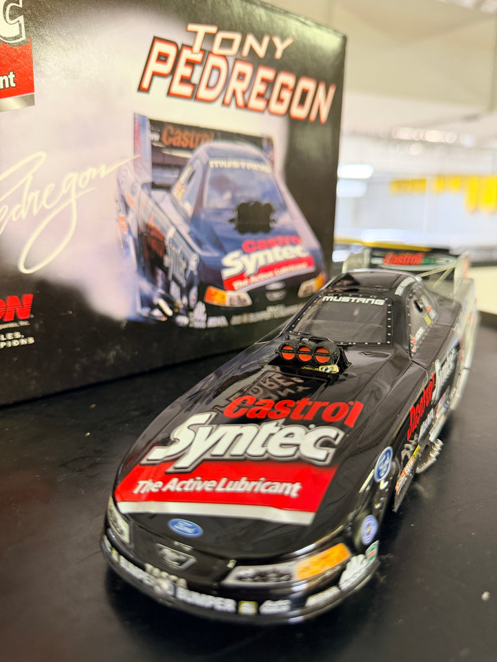 Tony Pedregon Castrol Syntec 2001 Ford Mustang Funny Car 1:24 Action Diecast