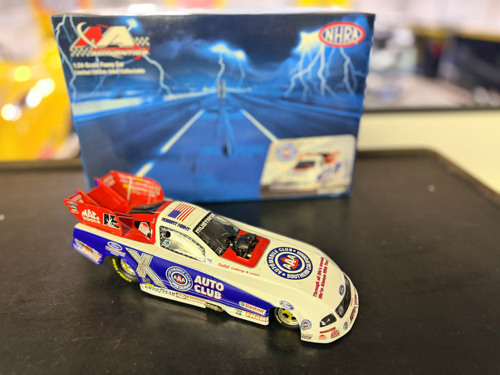 Robert Hight AAA So Cal 2006 Ford Mustang Funny Car 1:24 Action ARC NHRA Diecast