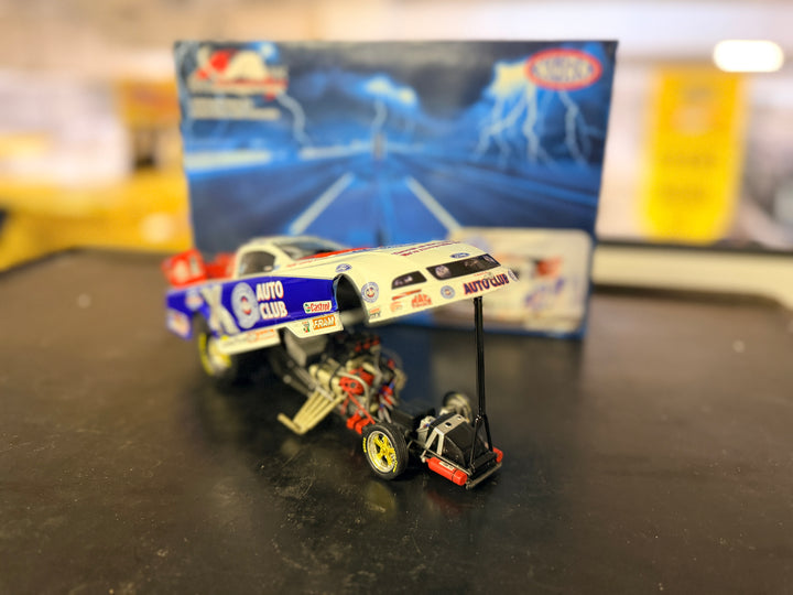 Robert Hight AAA So Cal 2006 Ford Mustang Funny Car 1:24 Action ARC NHRA Diecast