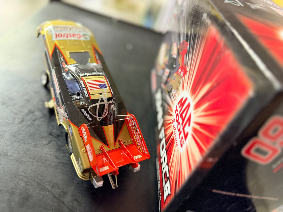 John Force Castrol Edge 2009 Ford Mustang Funny Car 1:24 Action Diecast