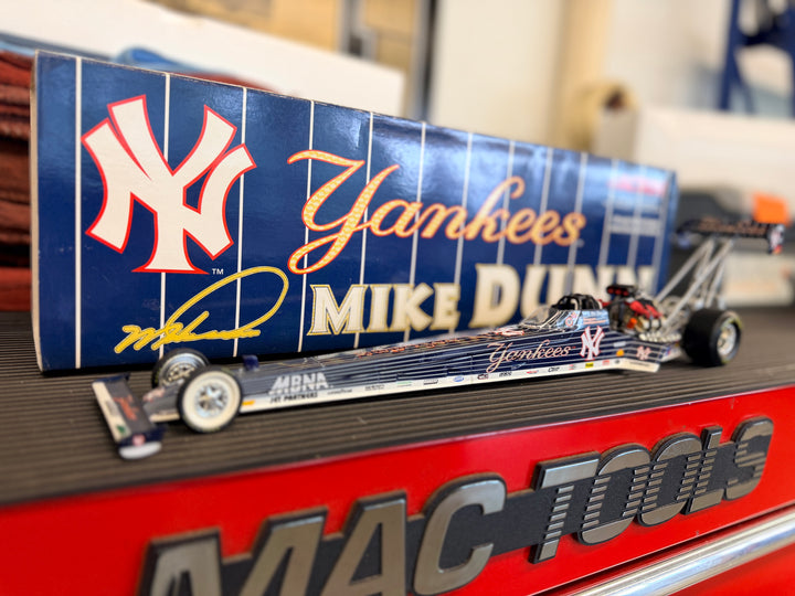 Mike Dunn New York Yankees Top Fuel Dragster 1:24 NHRA Diecast 2001 Action ARC