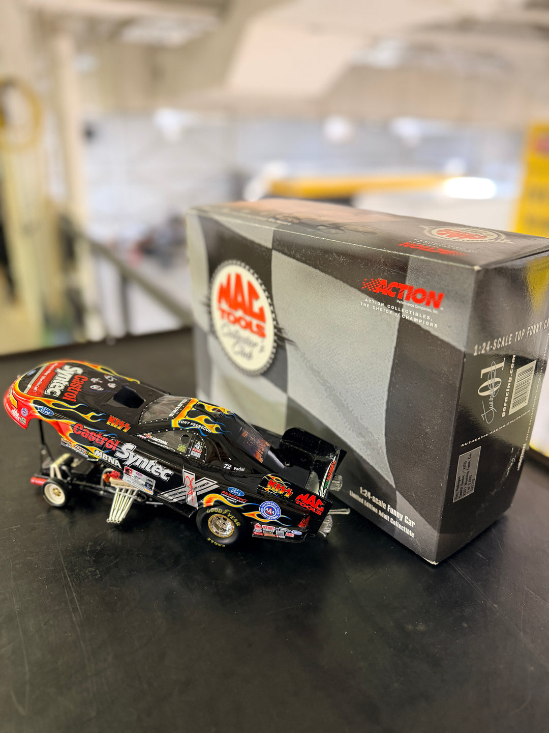 Tony Pedregon 2001 KISS Ford Mustang Funny Car 1:24 Diecast