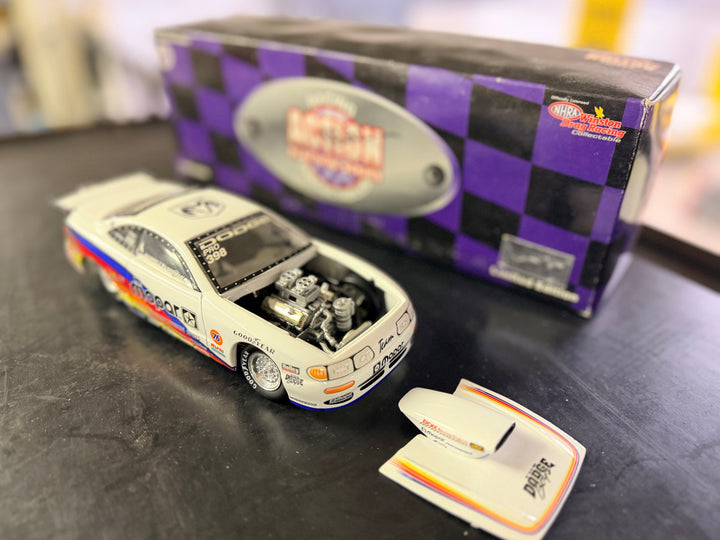 Darrell Alderman 1997 Mopar Dodge Pro Stock 1:24 Diecast – Action Collectibles (NHRA Dodge Boys)