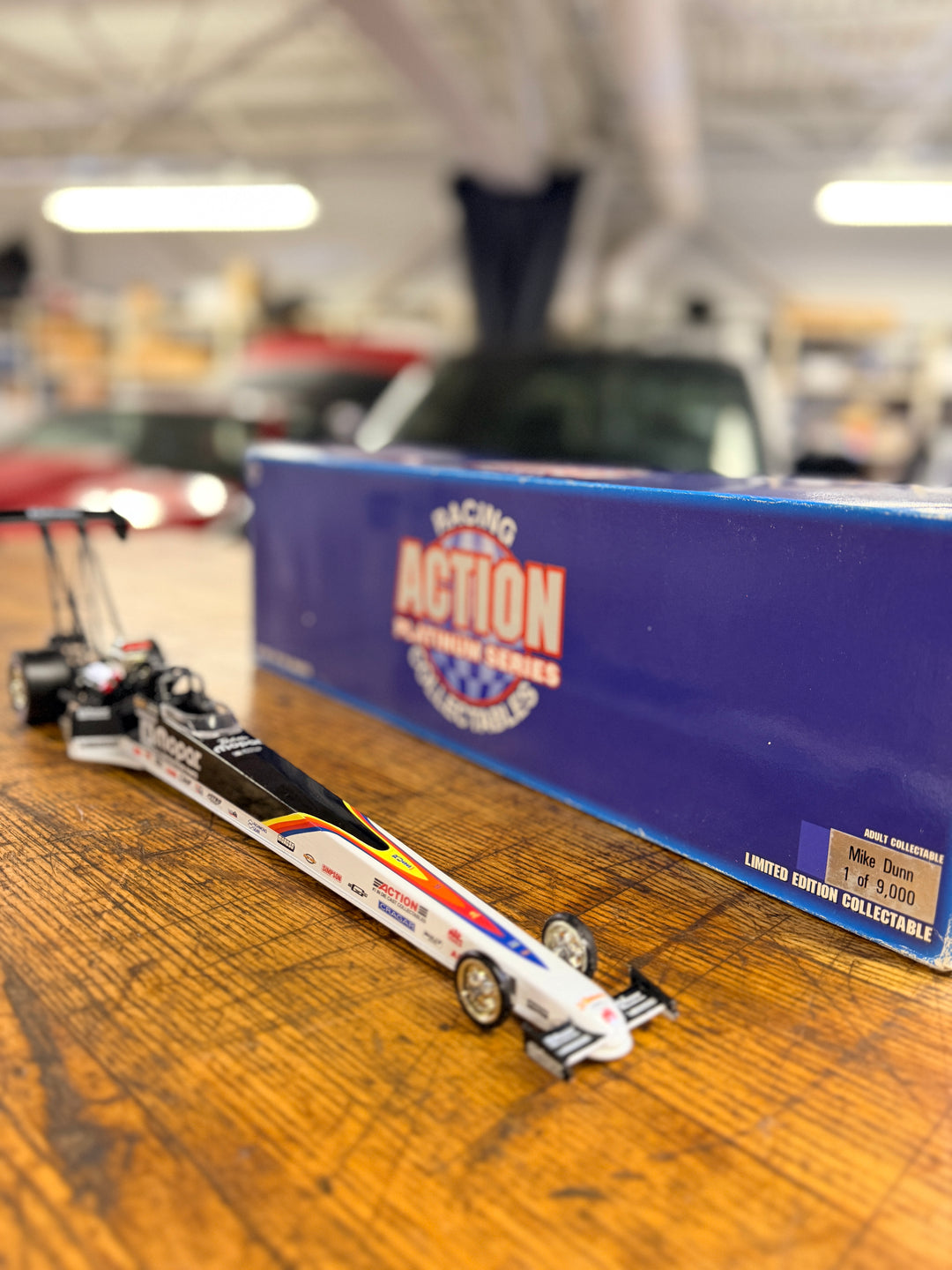 Mike Dunn 1997 Mopar Winnebago Top Fuel Dragster 1:24 – Action NHRA Diecast