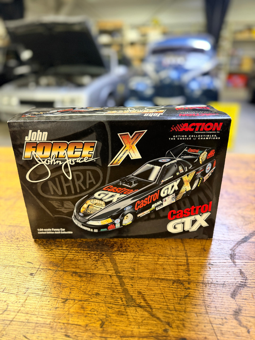 John Force Castrol GTX 10X Champion 2001 Mustang Funny Car 1:24 Diecast – Action NHRA