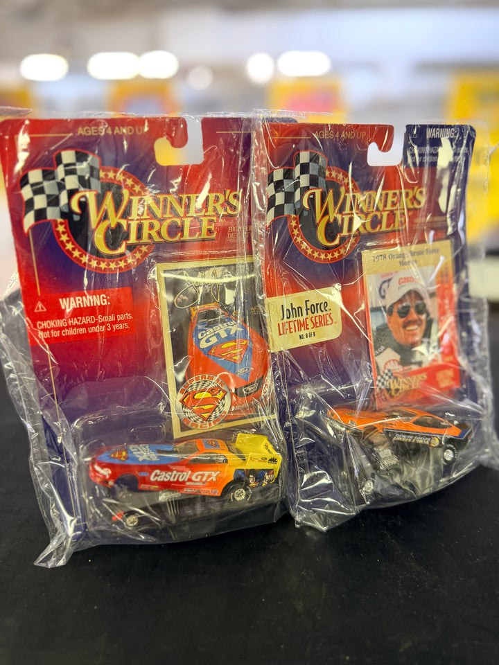 John Force 1:64 Winner’s Circle 2-Pack – 1978 Brute Force & 1999 Superman Funny Cars