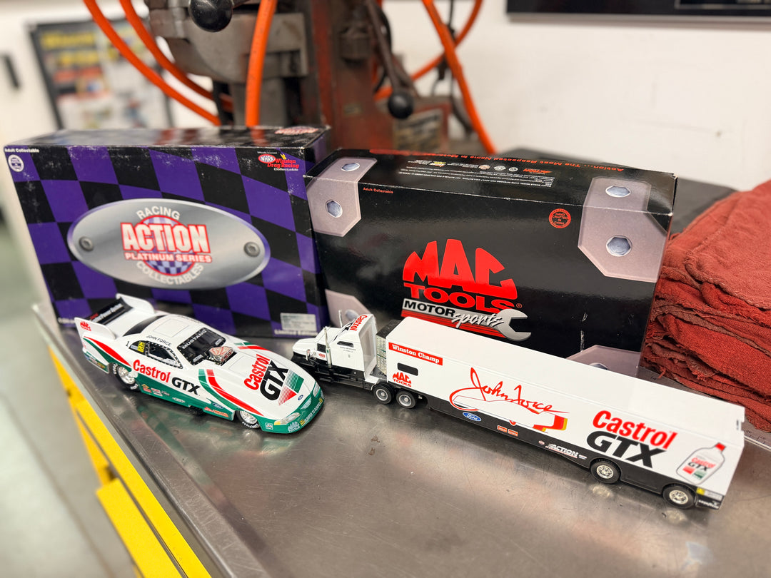 John Force Castrol GTX 1997 Mustang Funny Car & Hauler 1:24 Diecast Kit – NHRA Action