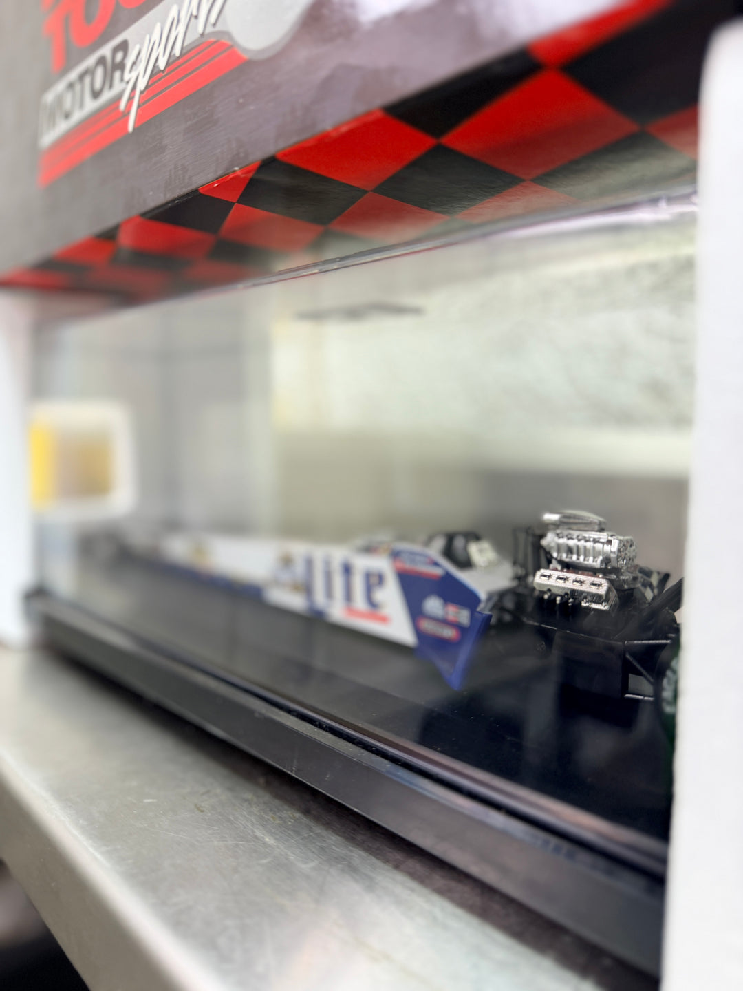 Larry Dixon Mac Tools Miller Lite 1998 Top Fuel Dragster 1:24 – NHRA Diecast w/ Case