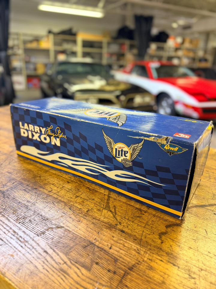 Larry Dixon Harley-Davidson Miller Lite Top Fuel Dragster 1:24 Revell w/ Display Case