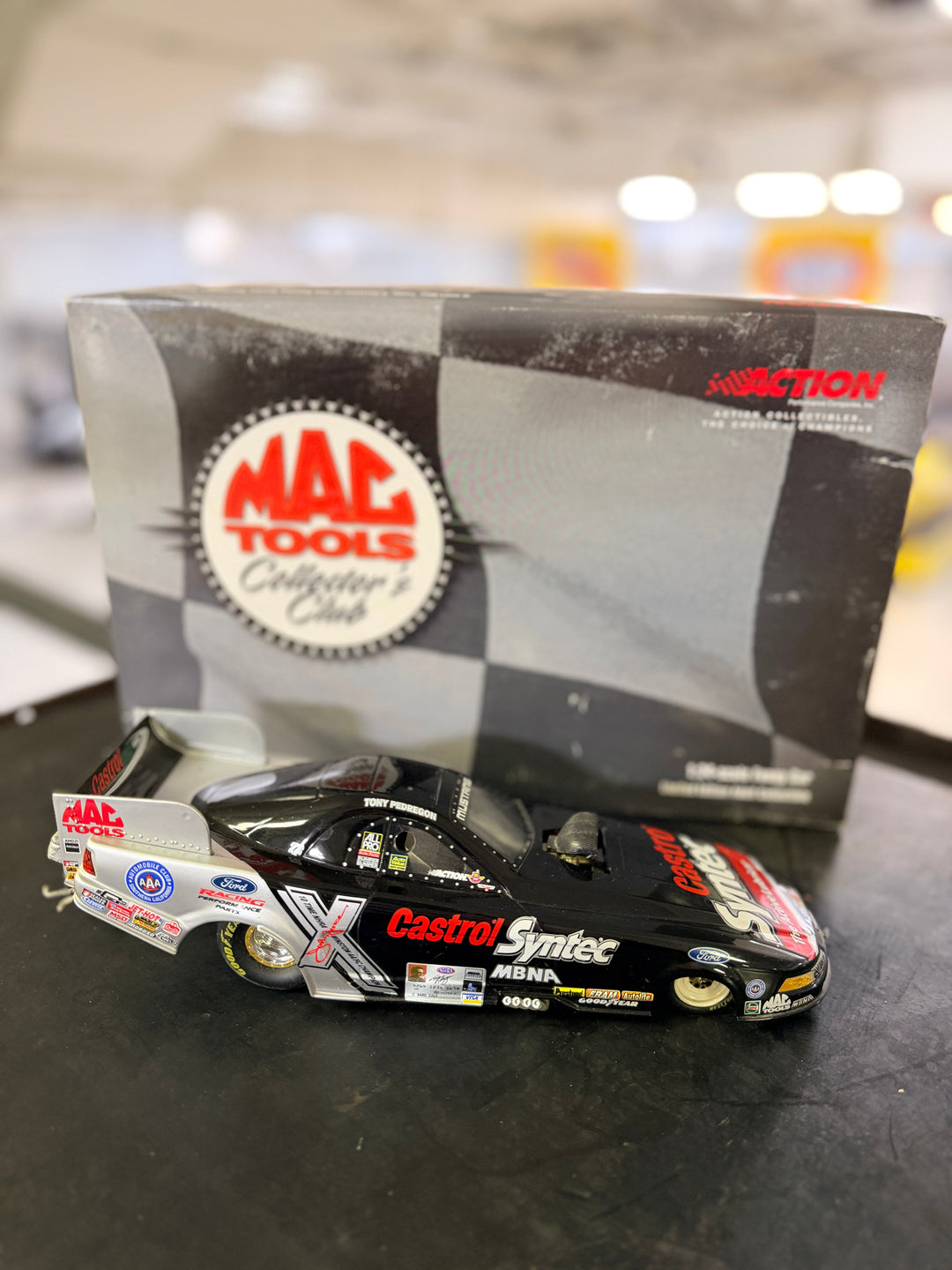 Tony Pedregon 2001 Syntec Ford Mustang 1:24 Diecast – Limited Edition 1 of 2,508 | NHRA Funny Car Collectible
