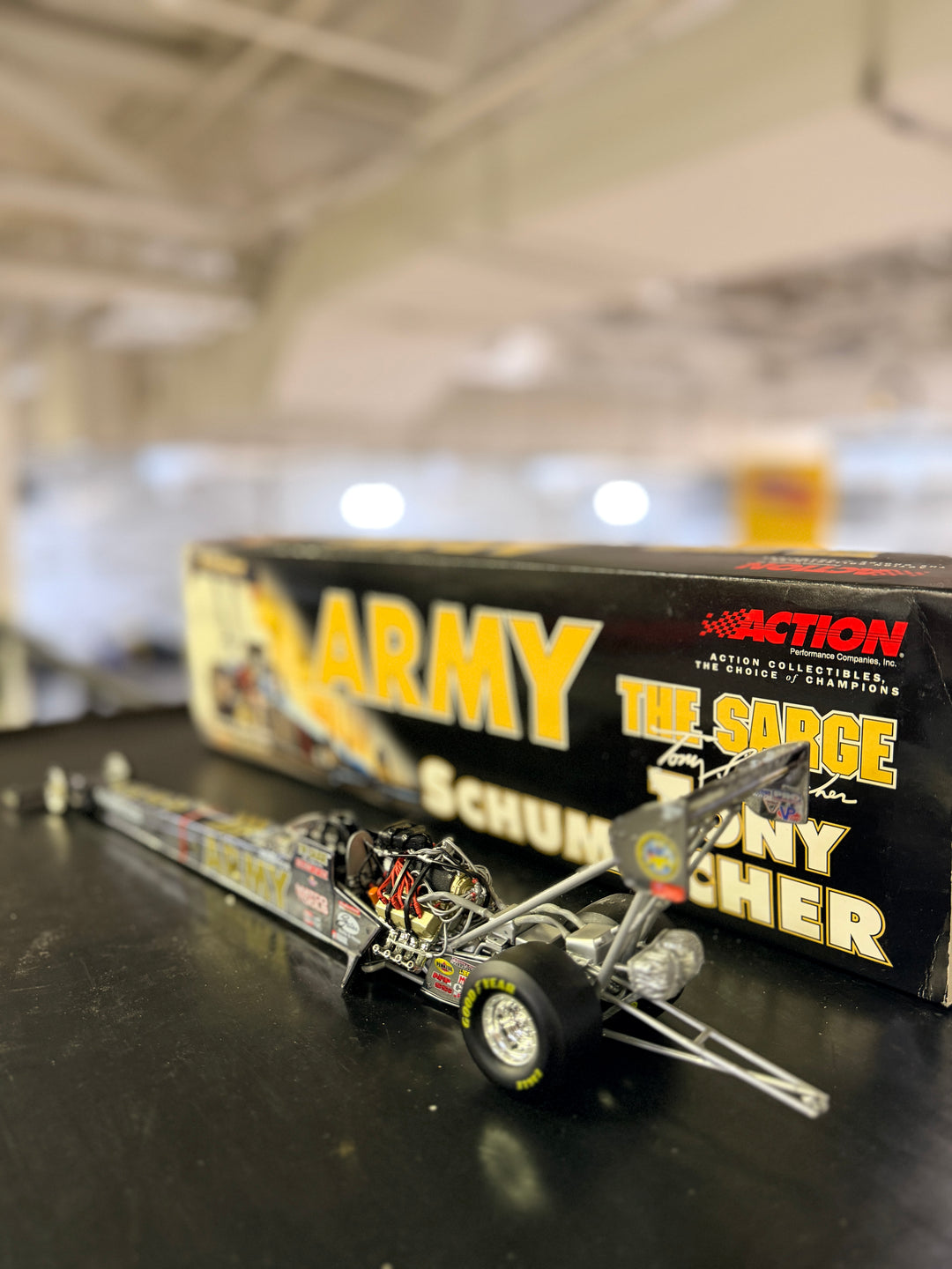 Tony Schumacher “The Sarge” U.S. Army 2001 Top Fuel Dragster 1:24 – Rare NHRA Diecast 1 of 900