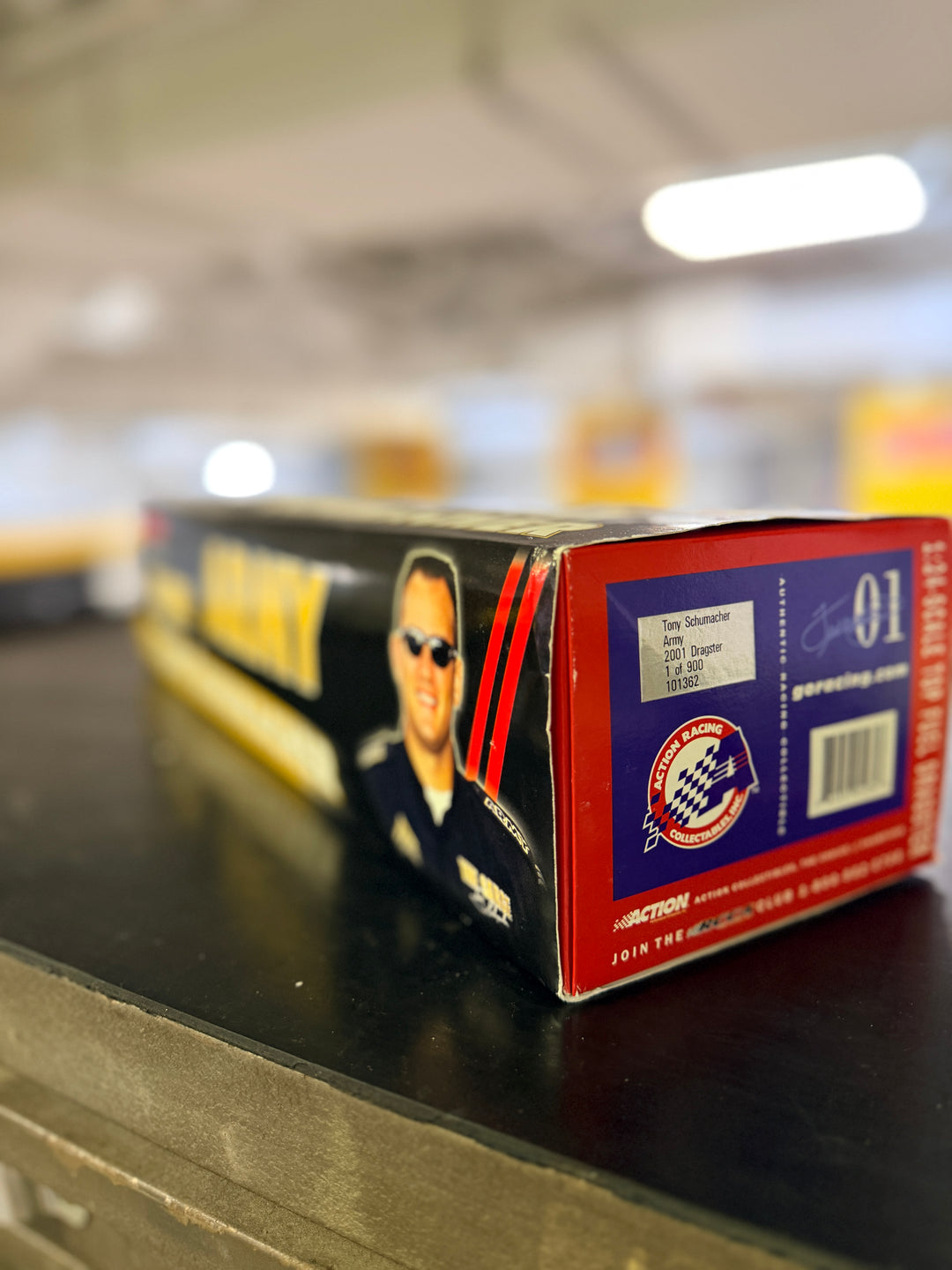 Tony Schumacher “The Sarge” U.S. Army 2001 Top Fuel Dragster 1:24 – Rare NHRA Diecast 1 of 900