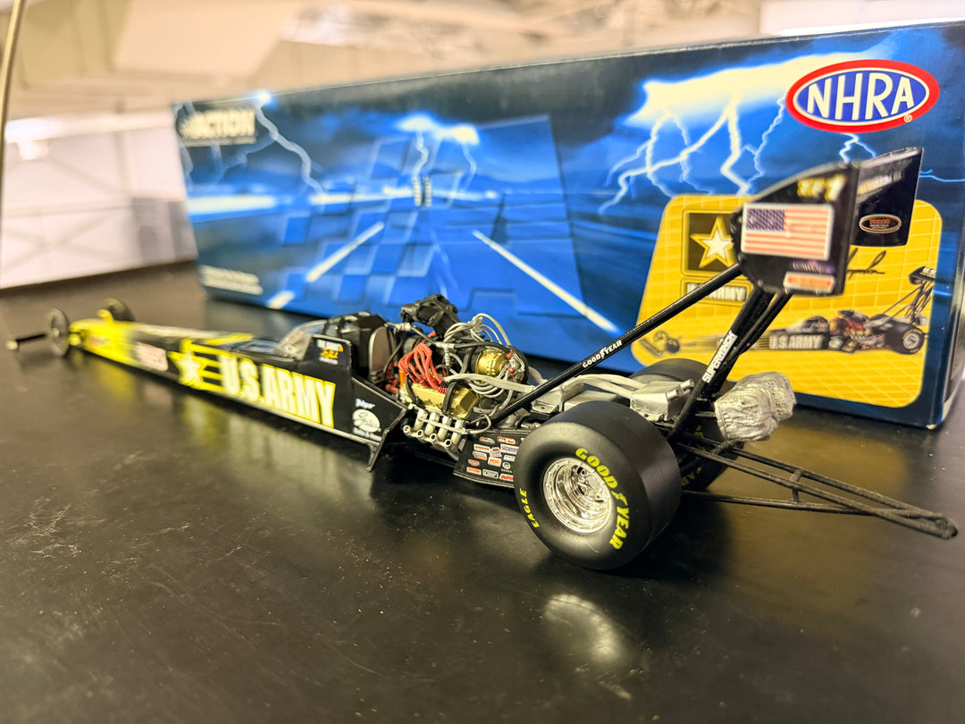 Tony Schumacher U.S. Army NHRA Champion 2005 Top Fuel Dragster 1:24 Action Collectibles 1 of 1572
