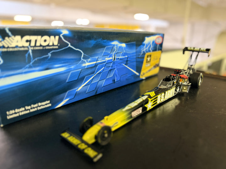 Tony Schumacher U.S. Army NHRA Champion 2005 Top Fuel Dragster 1:24 Action Collectibles 1 of 1572