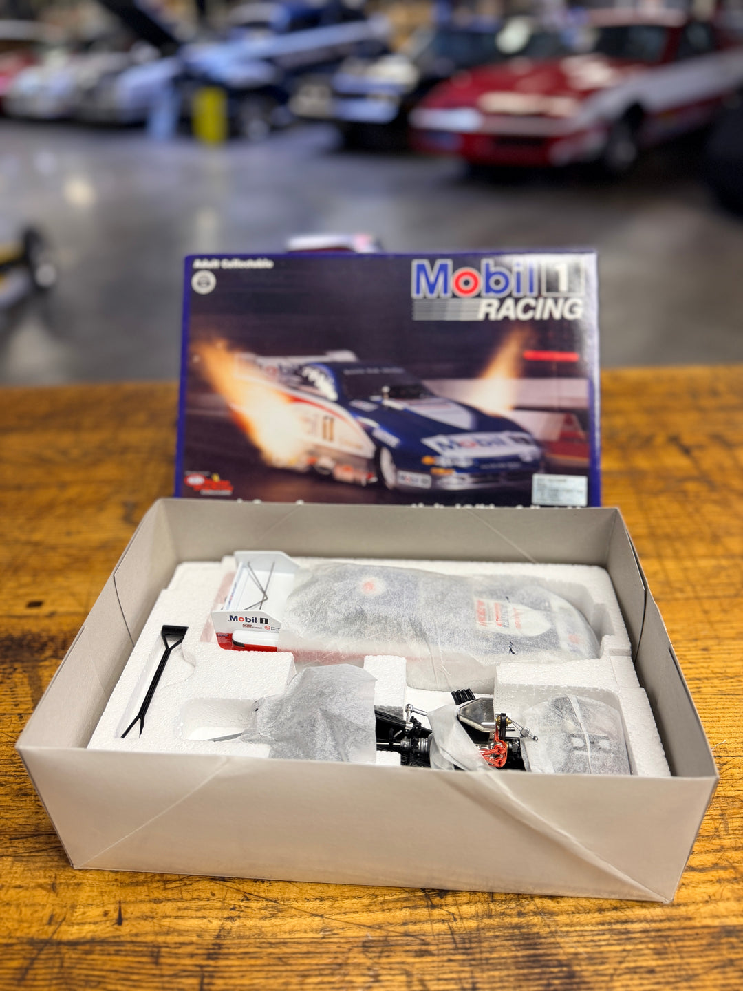 Whit Bazemore 1995 Dodge Mobil 1 Funny Car 1:24 NHRA Diecast – Limited 1 of 5,508